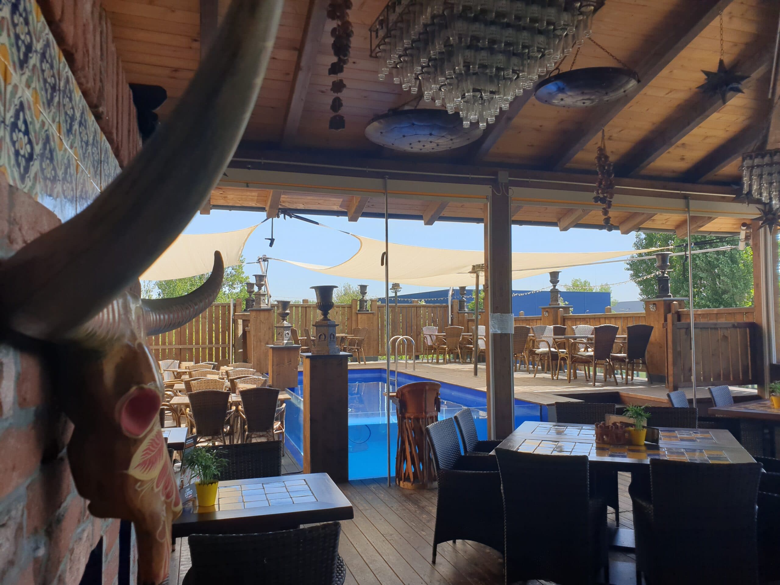 Leipzig – Terrasse mit Pool